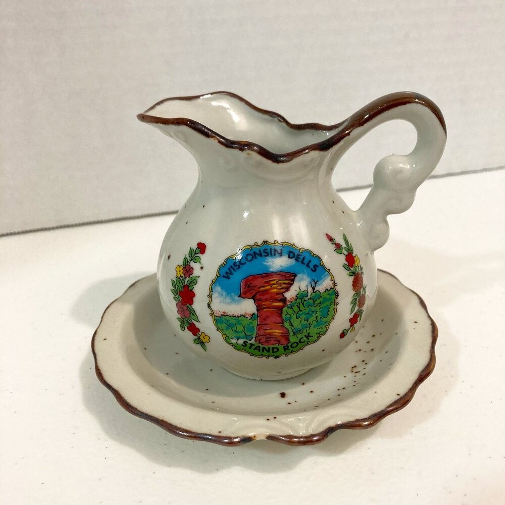 Vintage Wisconsin Dells Stand rock Souvenir Pitcher and Plate Collectible Japan